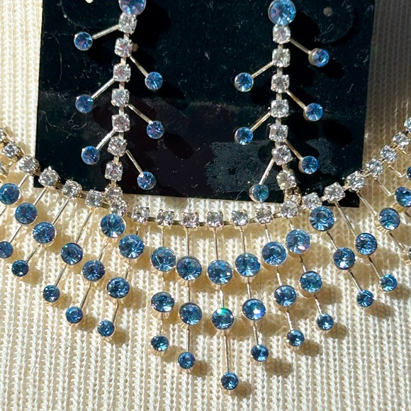 2 PIECE BLUE RHINESTONE AND CLEAR SET SM BLUE DROPS WITH CLEAR /SILVER - Picture 4 of 16